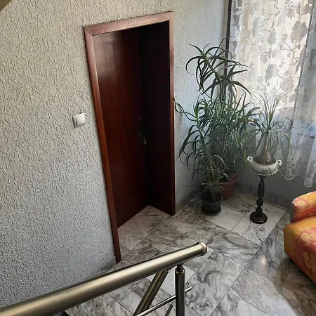 Izgrev Sarafovo Гостевой дом Бургас