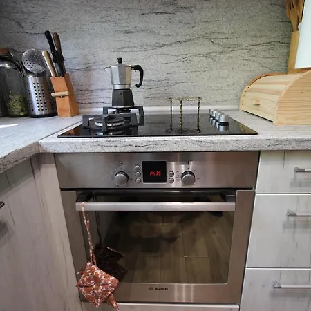 Izgrev Sarafovo Πανσιόν Μπουργκάς