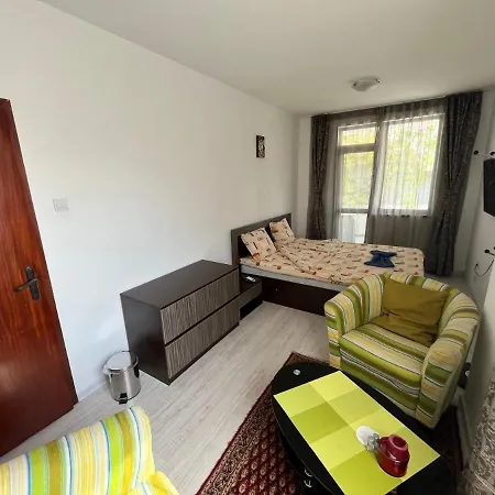 Izgrev Sarafovo * Burgas