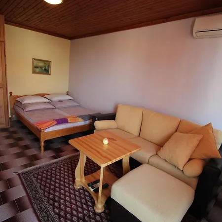 Pensjonat Izgrev Sarafovo Burgas