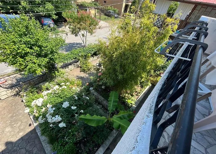 Izgrev Sarafovo Pensionat