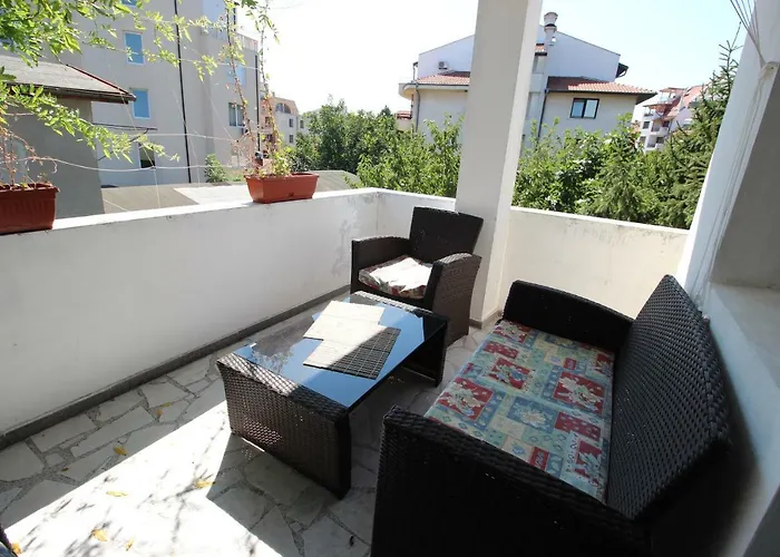 Izgrev Sarafovo Pensionat Burgas